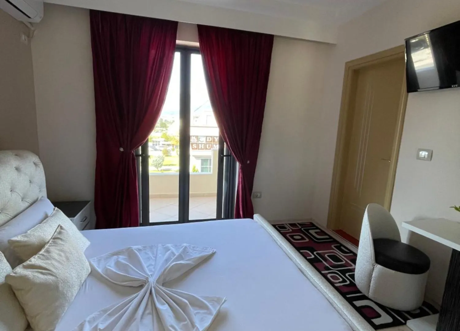 Hotel Selfo Dervisciani 3*,